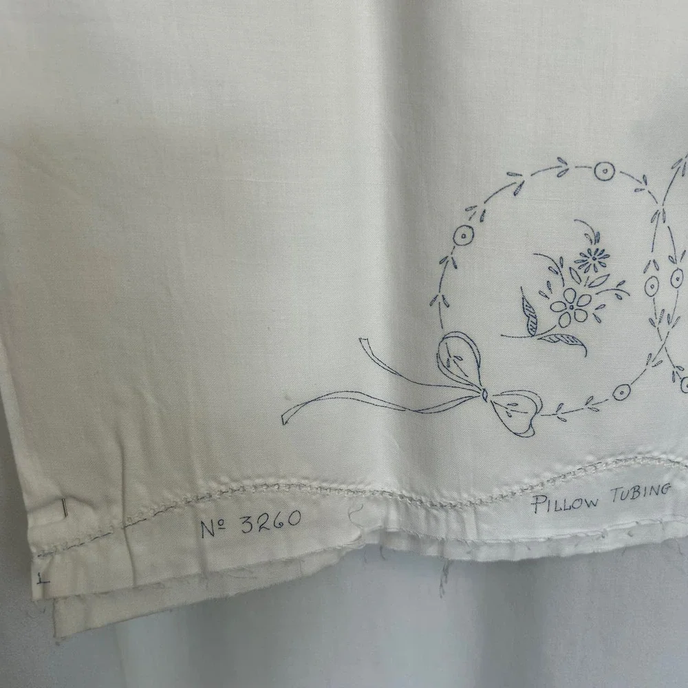 Minuet Petite vintage minuet